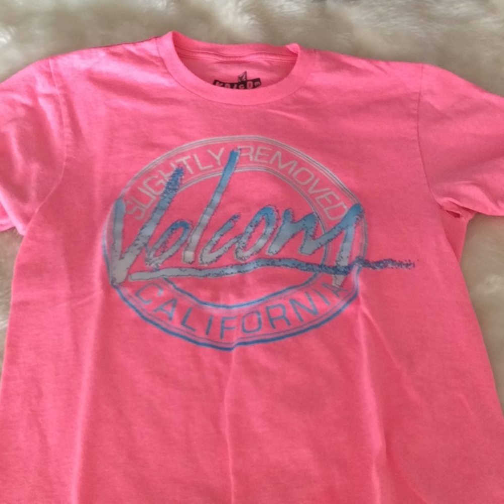 Volcom T-shirt bundle 5💕for $30